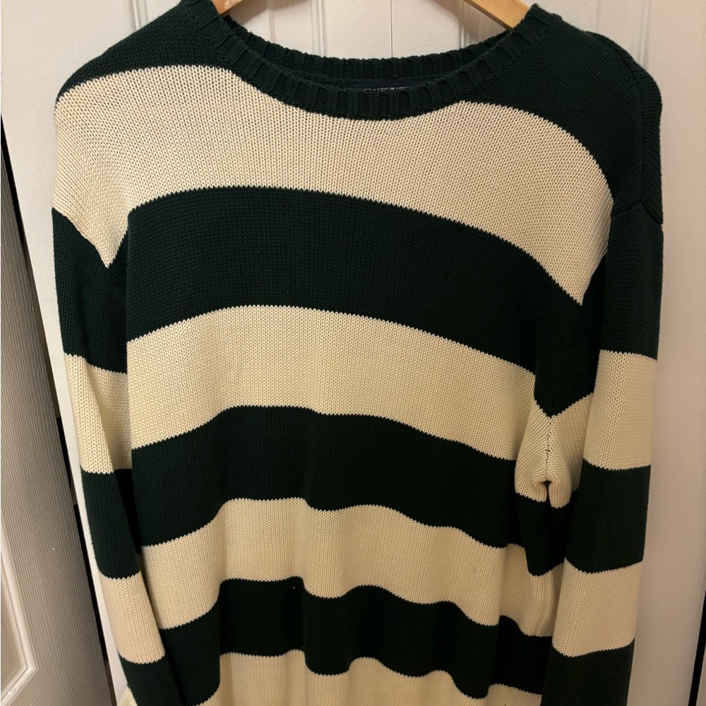 BRANDY MELVILLE SWEATER